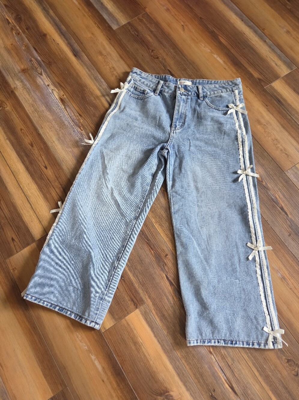 Light Wash Denim Jeans with Side Ribbon Trim By 1030 Jeans Size 5